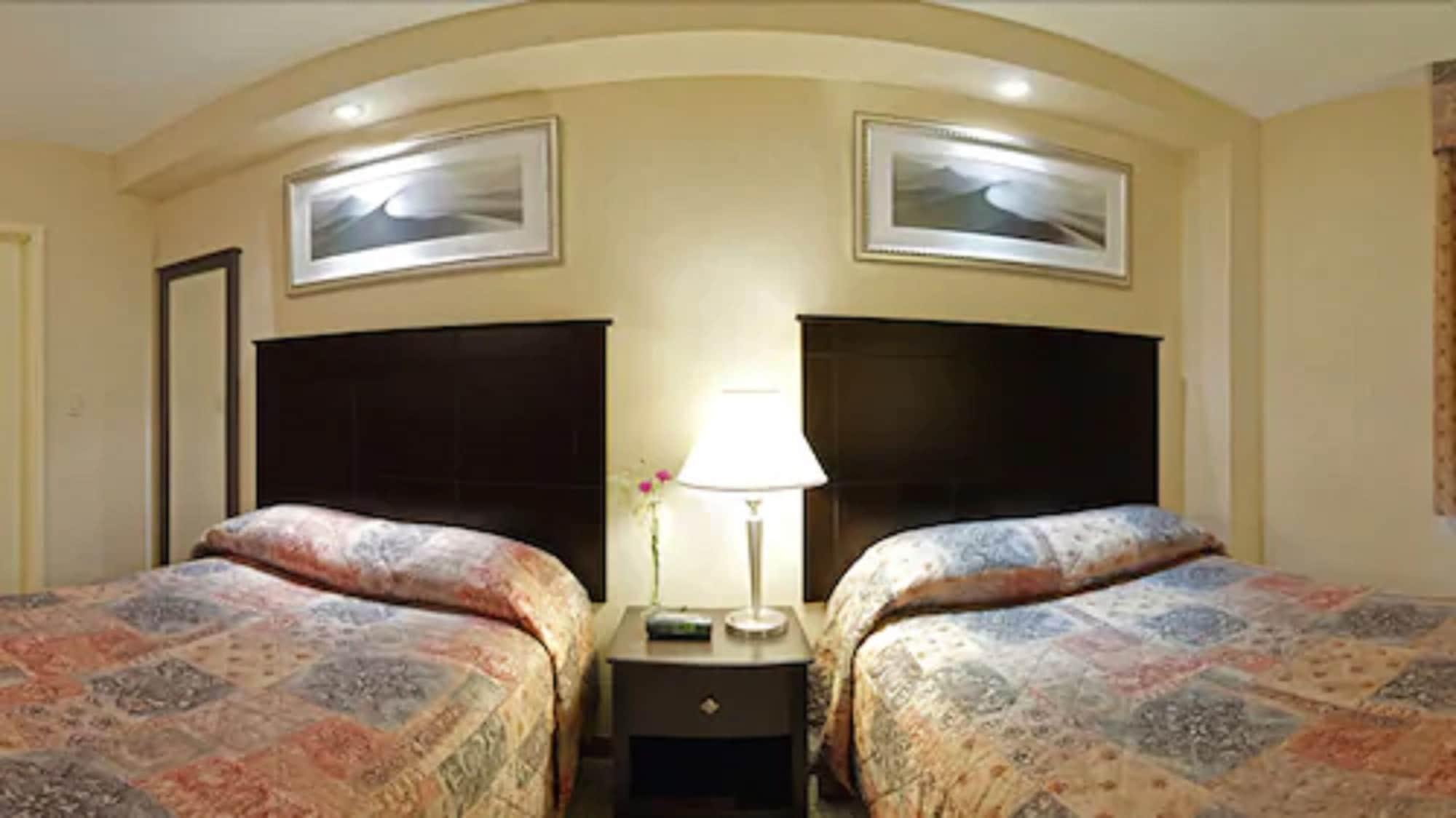 טורונטו Econo Lodge Inn & Suites Downtown מראה חיצוני תמונה