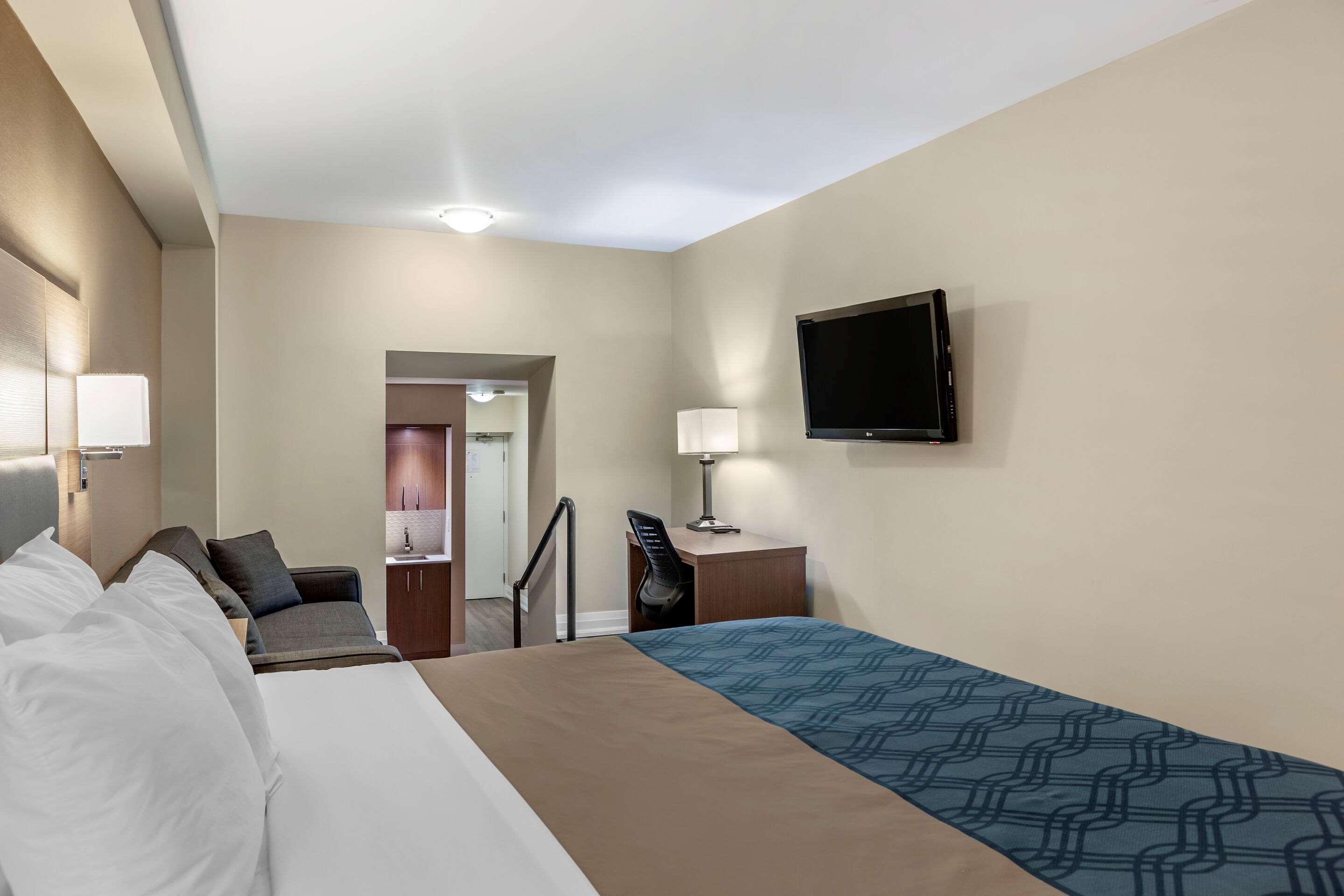 טורונטו Econo Lodge Inn & Suites Downtown מראה חיצוני תמונה