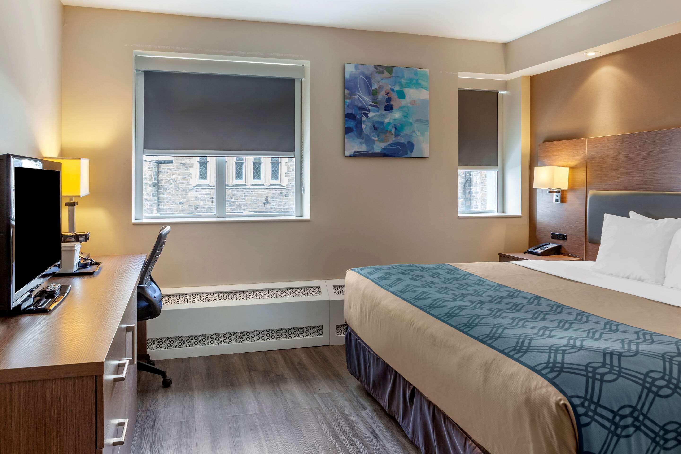 טורונטו Econo Lodge Inn & Suites Downtown מראה חיצוני תמונה