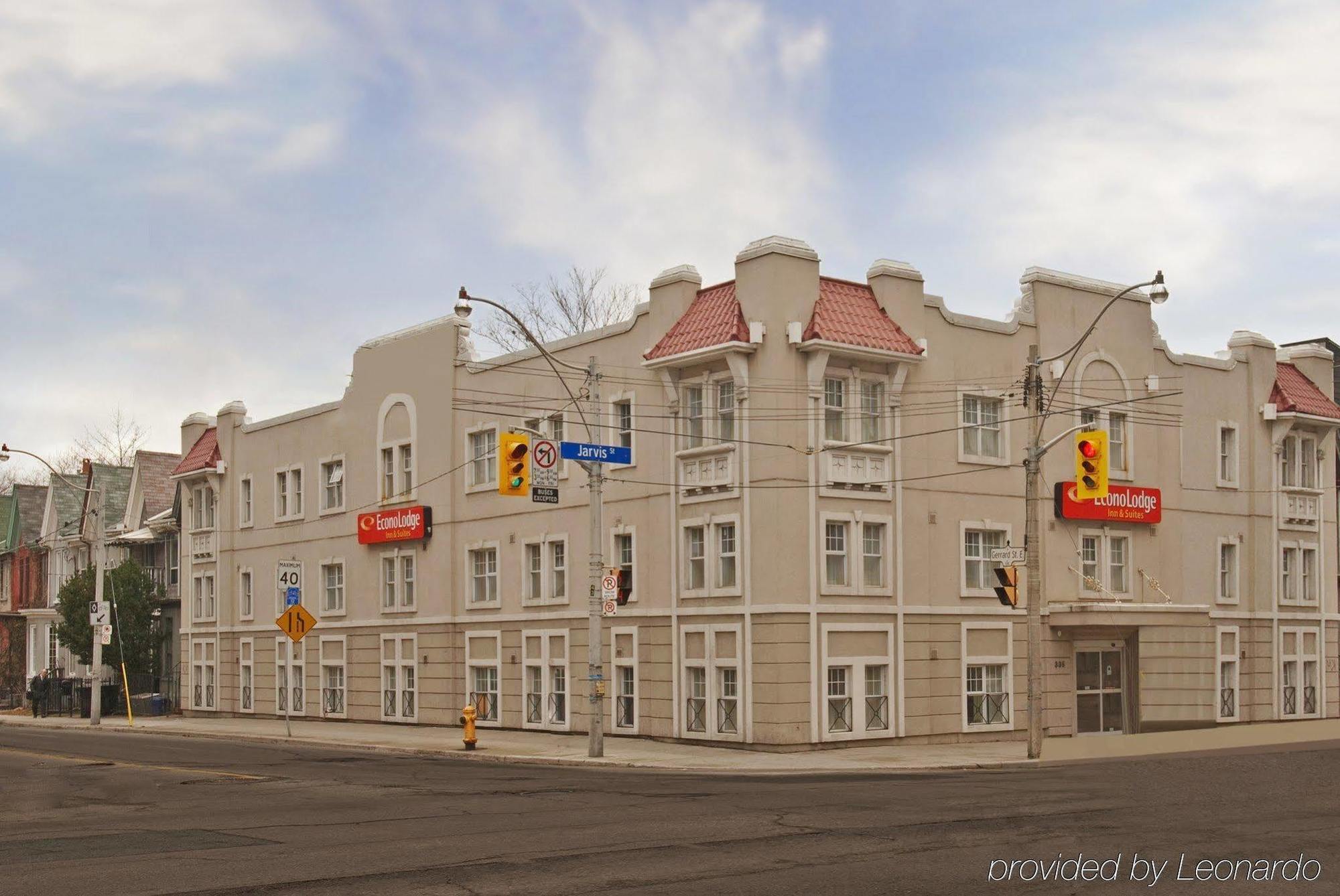 טורונטו Econo Lodge Inn & Suites Downtown מראה חיצוני תמונה